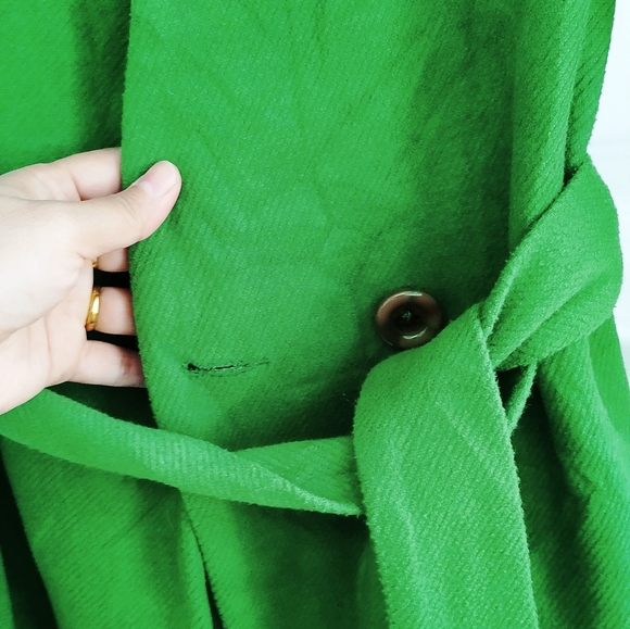 Short  green coat - Picture 4 of 6